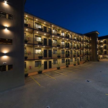 Speke Apartments Kitante 캄팔라 외부 사진