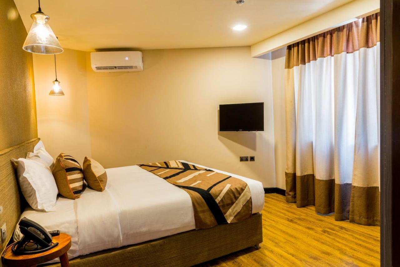 Speke Apartments Kitante 캄팔라 외부 사진