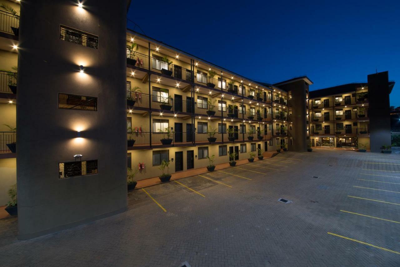 Speke Apartments Kitante 캄팔라 외부 사진