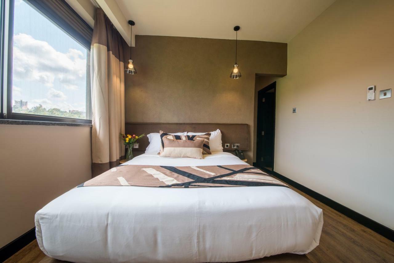 Speke Apartments Kitante 캄팔라 외부 사진