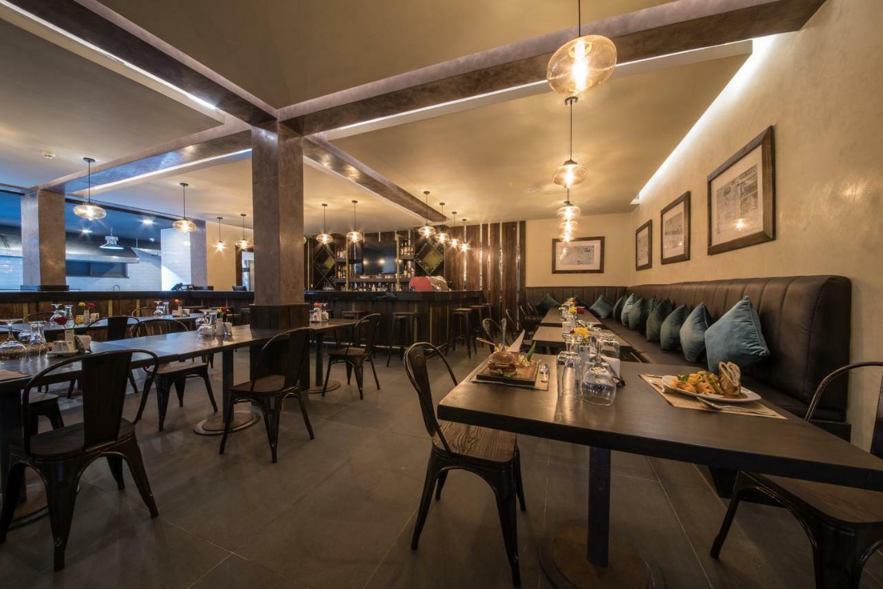 Speke Apartments Kitante 캄팔라 외부 사진