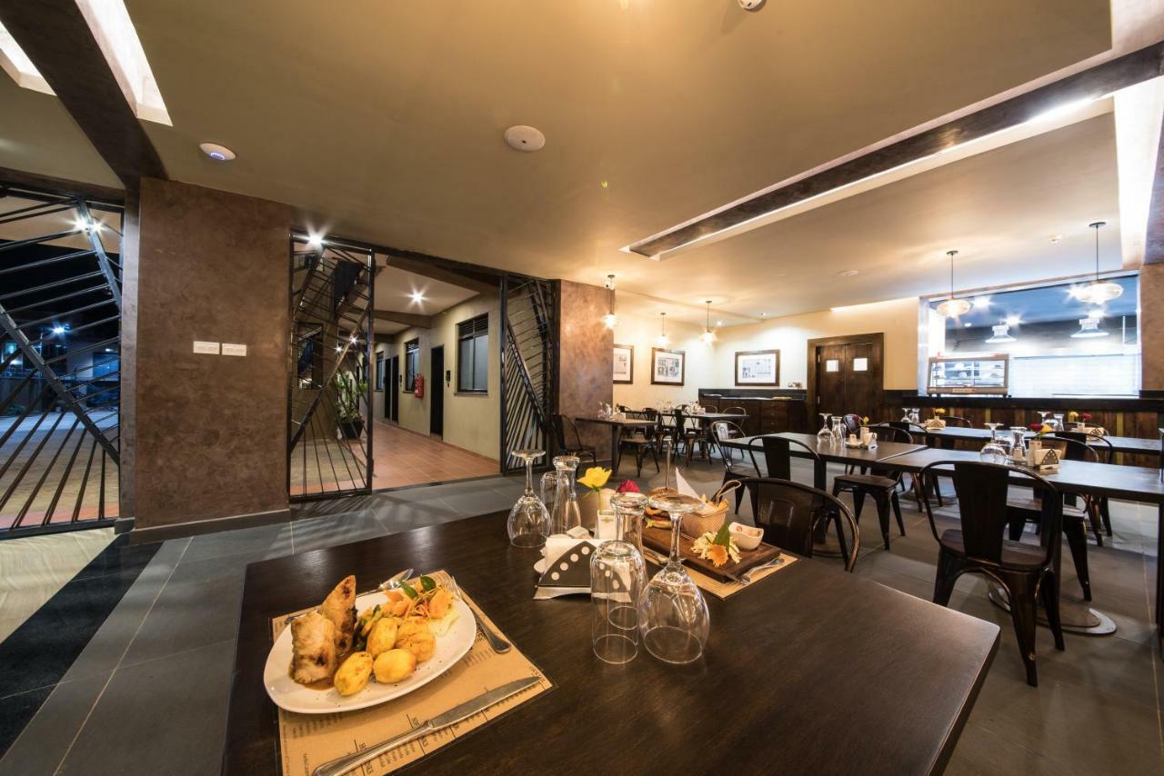 Speke Apartments Kitante 캄팔라 외부 사진